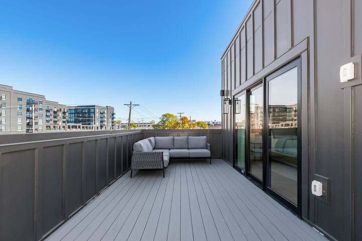 NEW Italian Village Home w/ Rooftop Deck gallery image 2