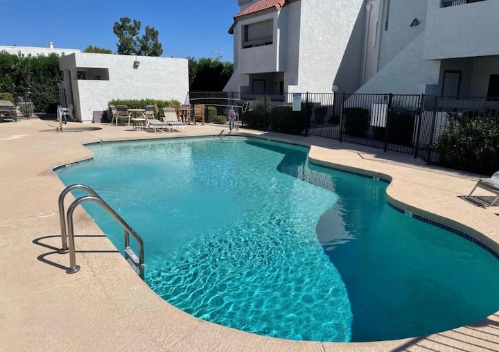 Walkable 2br In Old Town W/ Pool + More - Scottsdale, AZ