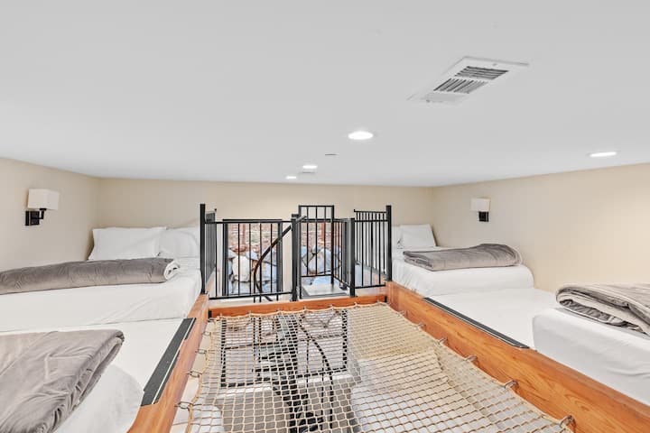 4 מיטות זוגיות למעלה 