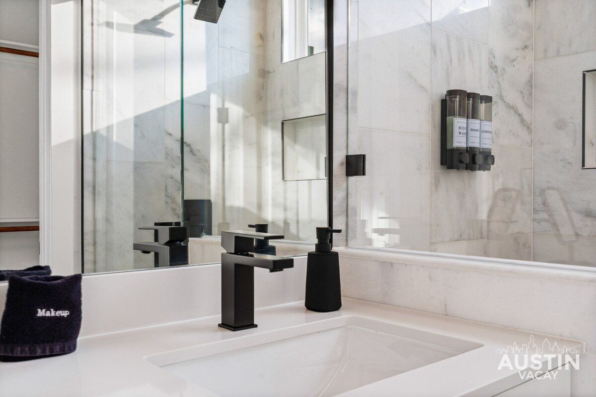 Brand New East Austin Gem: 3 Minutes to UT Campus!