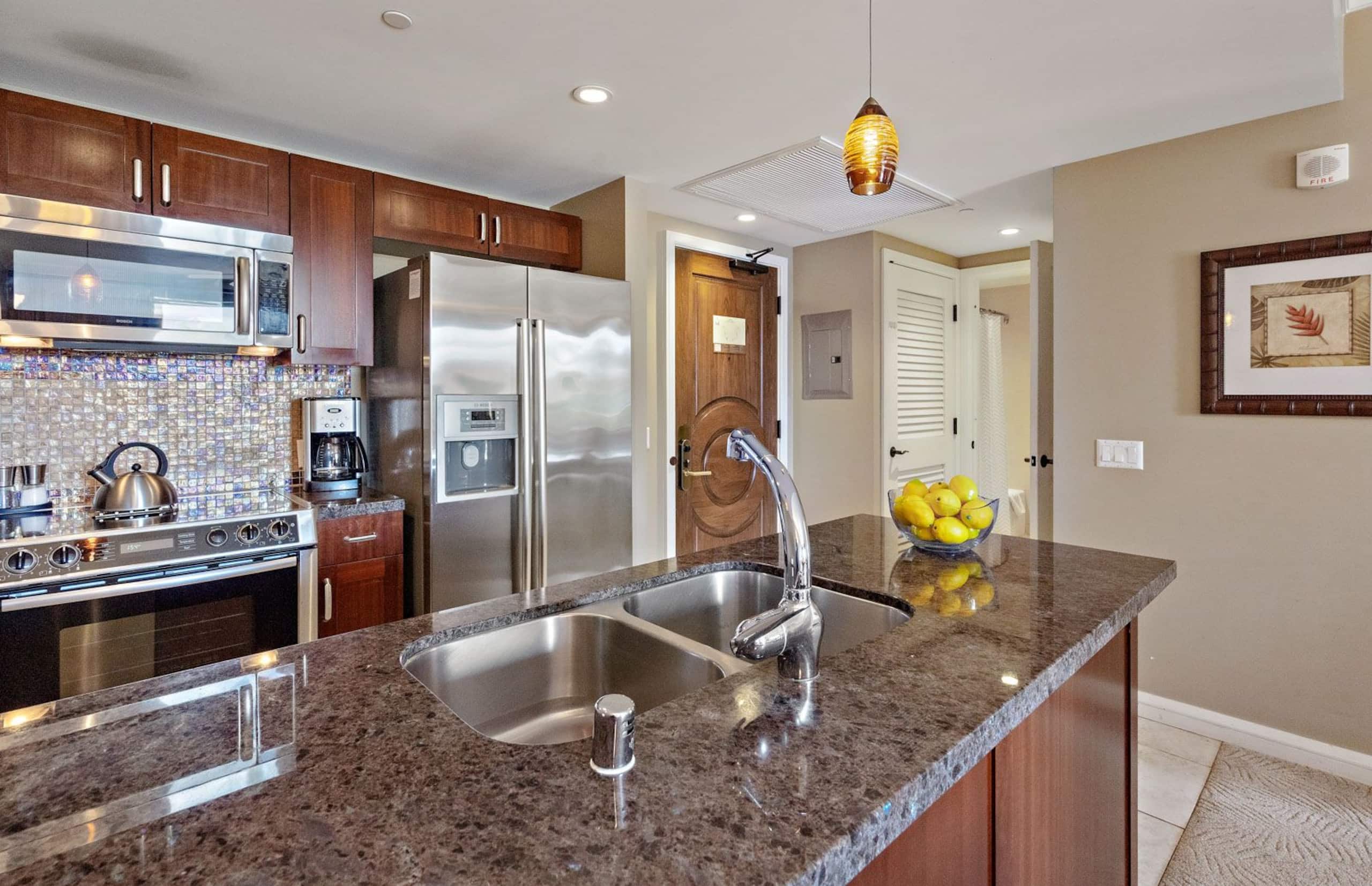 Condo in Lahaina · ★4.65 · 1 bedroom · 2 beds · 1 bath - Image 8