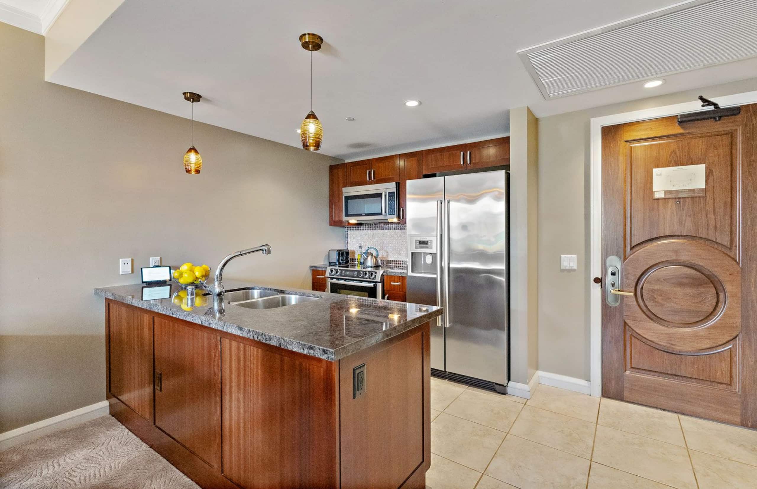 Condo in Lahaina · ★4.65 · 1 bedroom · 2 beds · 1 bath - Image 7