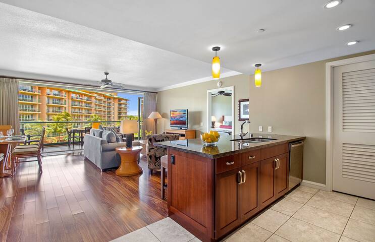 Maui Resort Rentals: Honua Kai Hokulani 446 gallery image 5