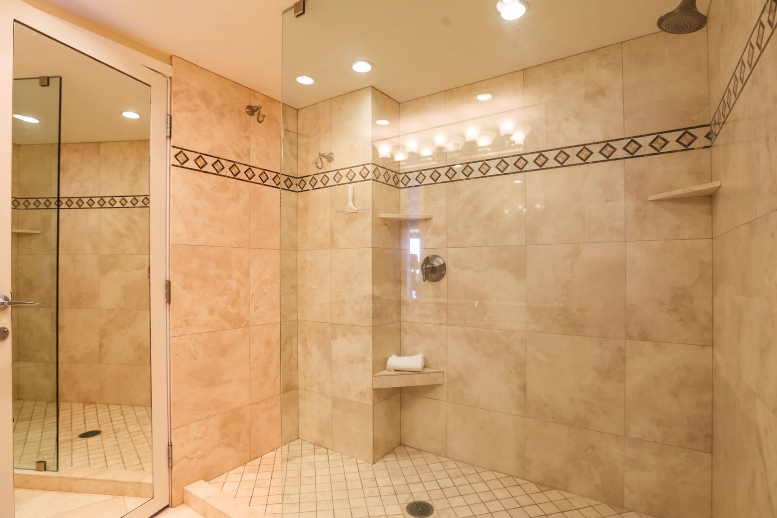 Condo in Lahaina · ★5.0 · 1 bedroom · 2 beds · 2 baths - Image 12