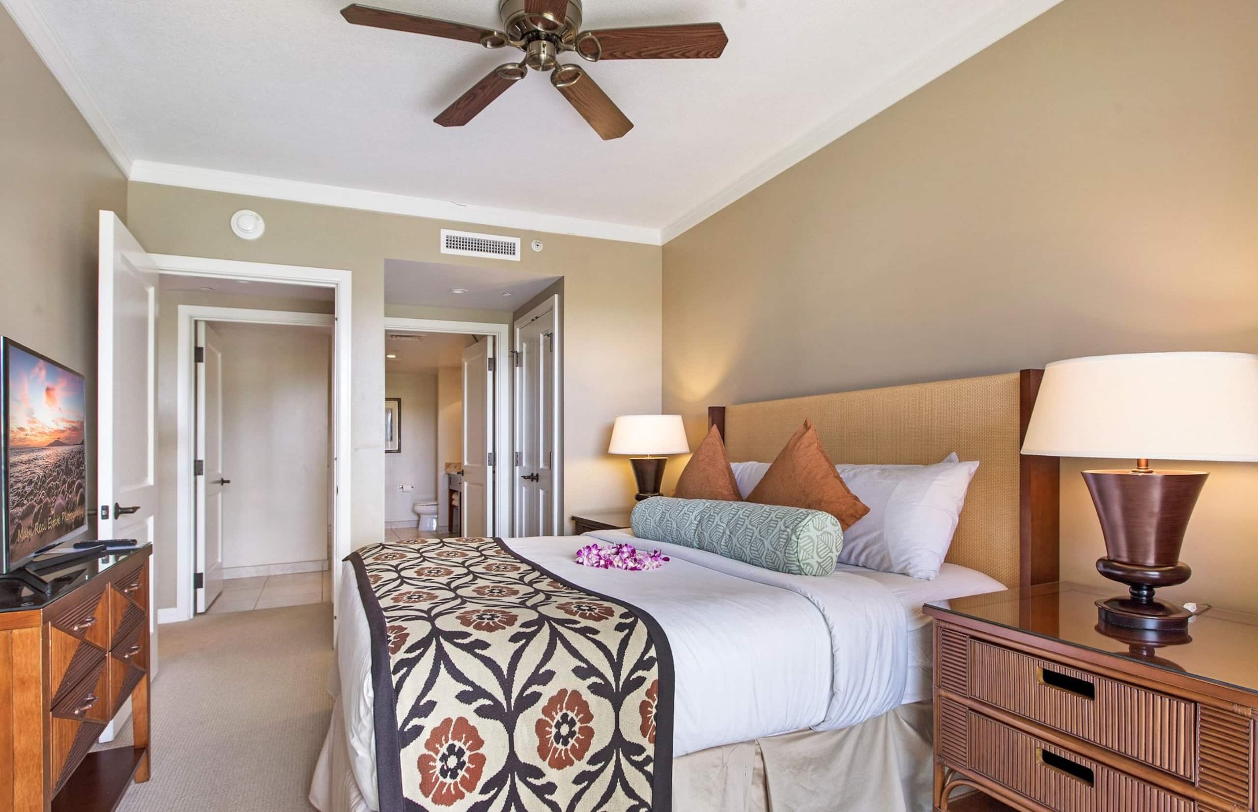 Condo in Lahaina · ★4.93 · 1 bedroom · 3 beds · 1 bath - Image 14