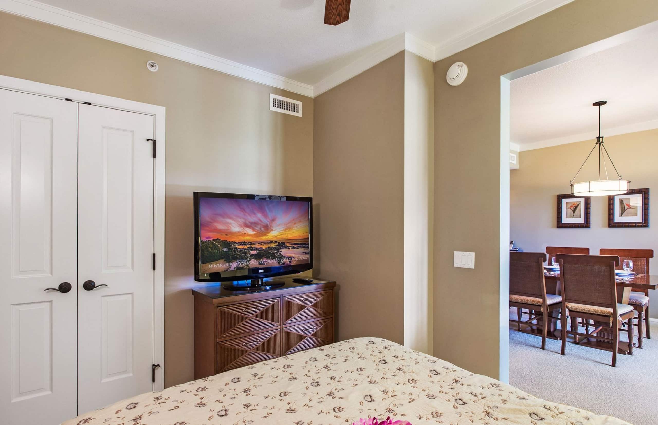 Condo in Lahaina · ★4.93 · 1 bedroom · 3 beds · 1 bath - Image 18