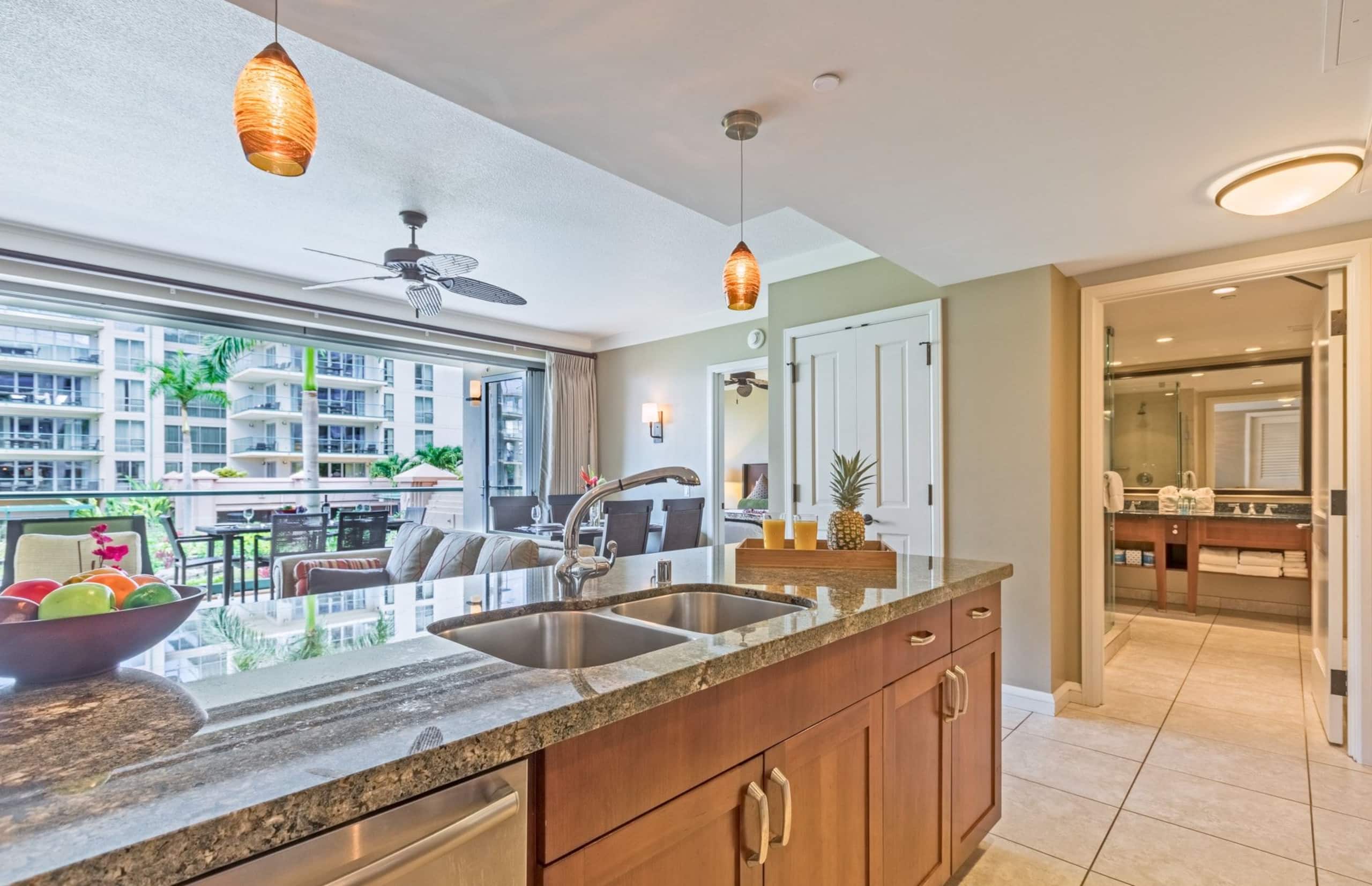 Condo in Lahaina · ★5.0 · 1 bedroom · 2 beds · 1 bath - Image 5
