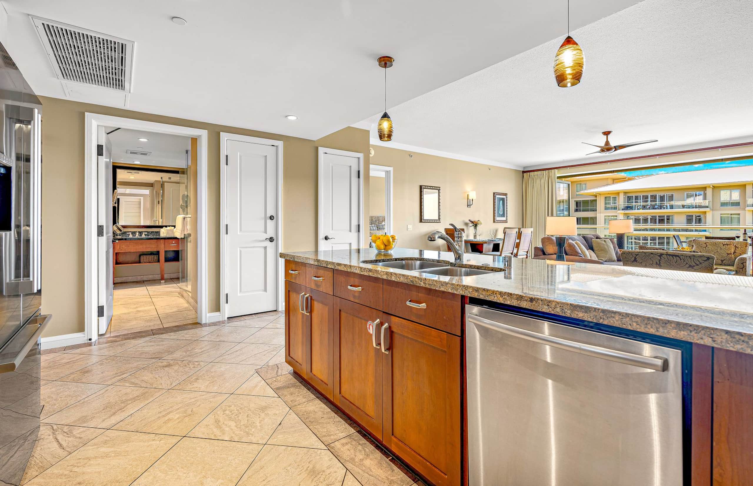 Condo in Lahaina · ★5.0 · 2 bedrooms · 3 beds · 2 baths - Image 7