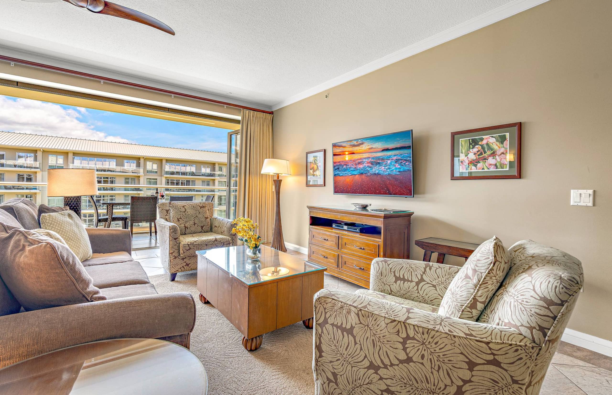 Condo in Lahaina · ★5.0 · 2 bedrooms · 3 beds · 2 baths - Image 16