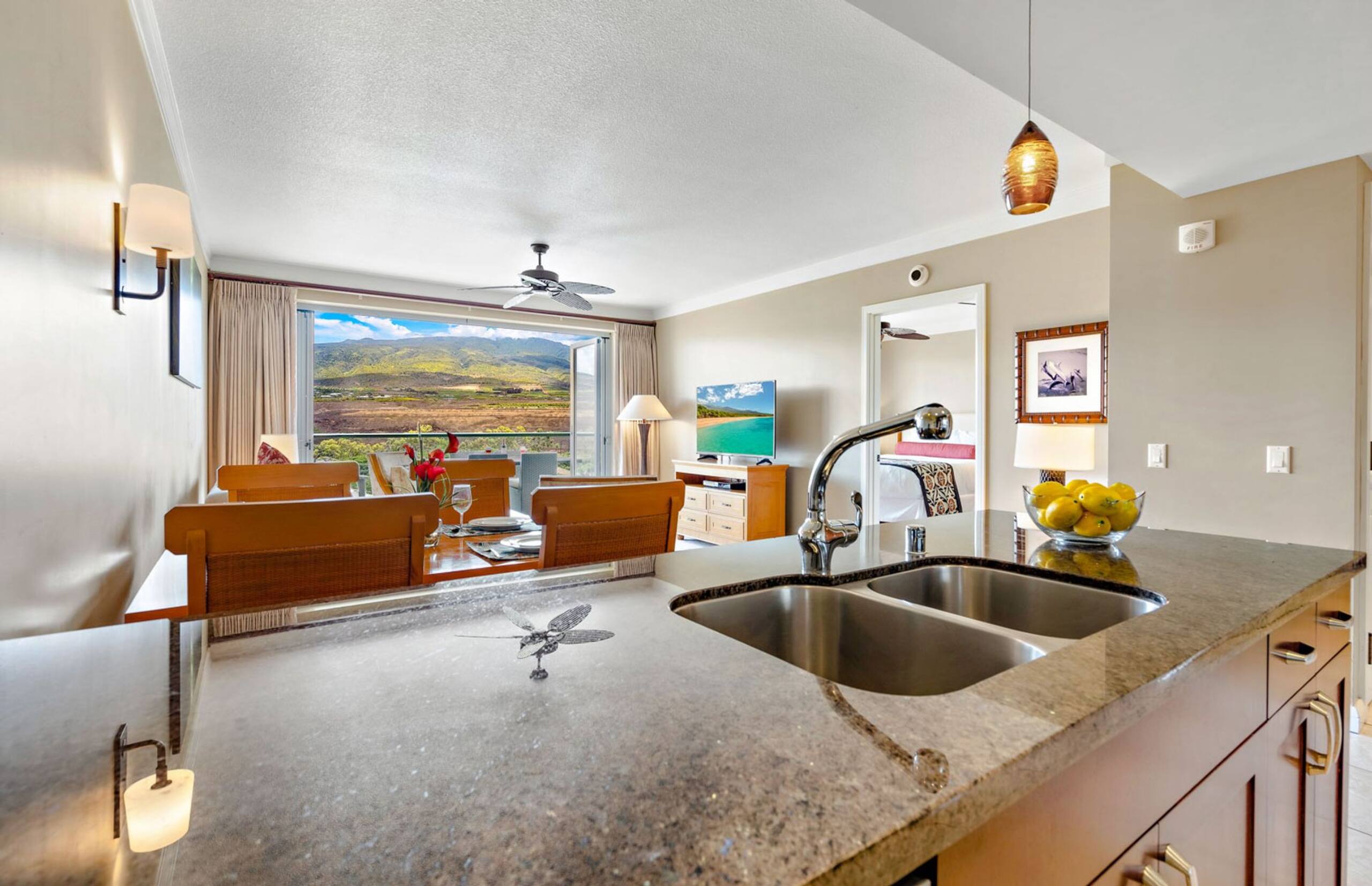 Condo in Lahaina · ★4.66 · 1 bedroom · 2 beds · 1 bath - Image 10