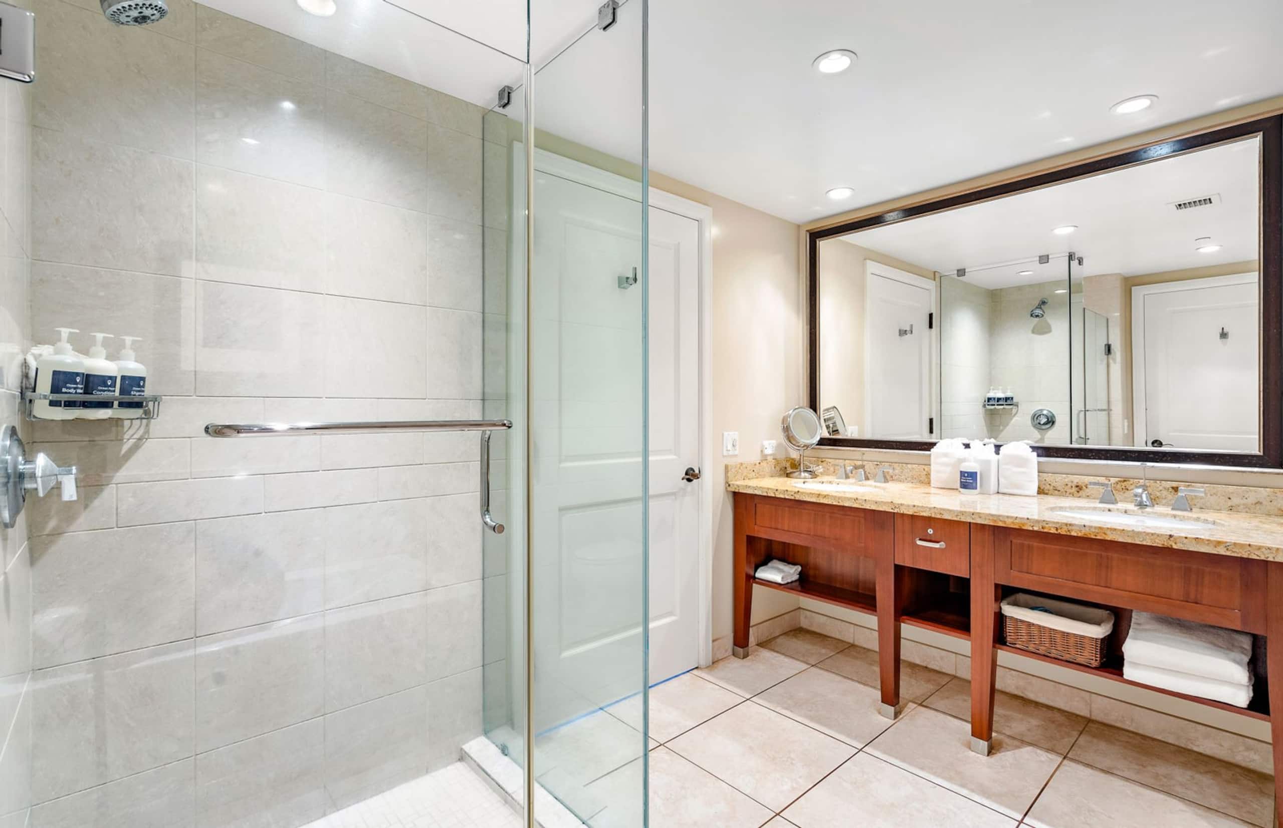 Condo in Lahaina · ★4.66 · 1 bedroom · 2 beds · 1 bath - Image 16