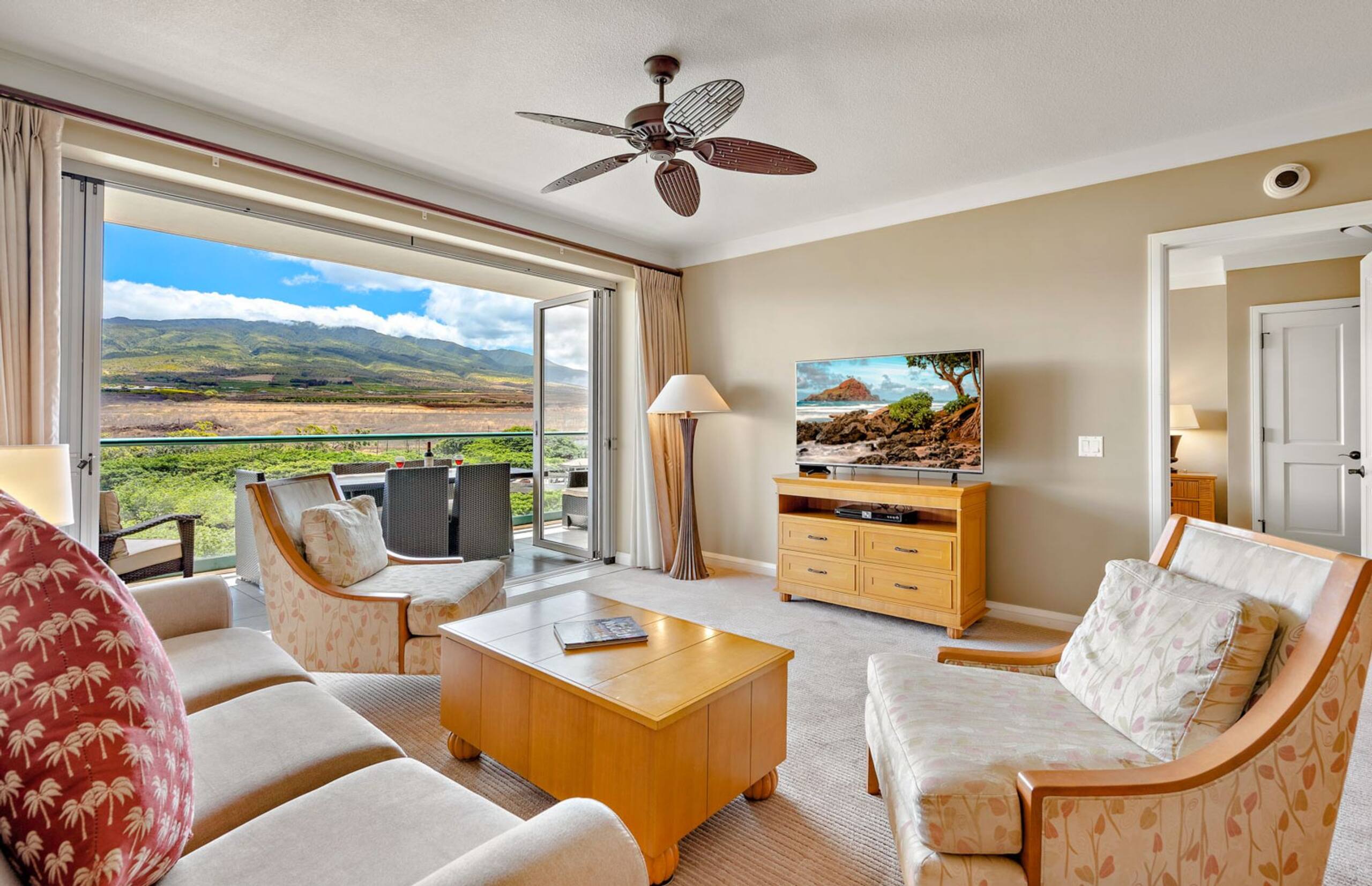 Condo in Lahaina · ★4.66 · 1 bedroom · 2 beds · 1 bath - Image 3