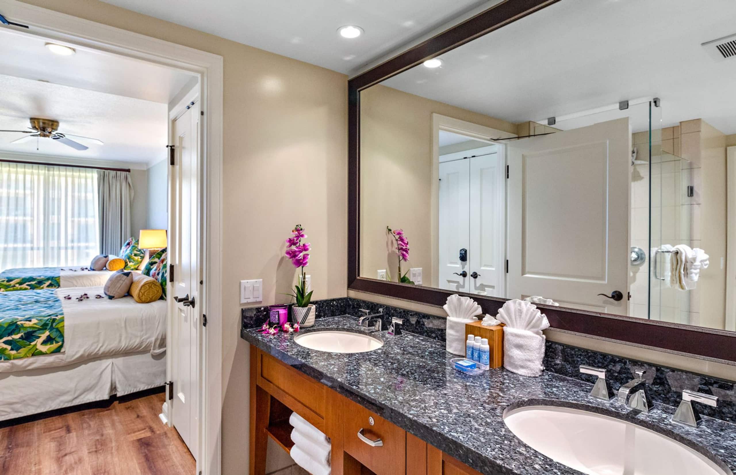 Condo in Lahaina · ★4.95 · 2 bedrooms · 4 beds · 2 shared baths - Image 23