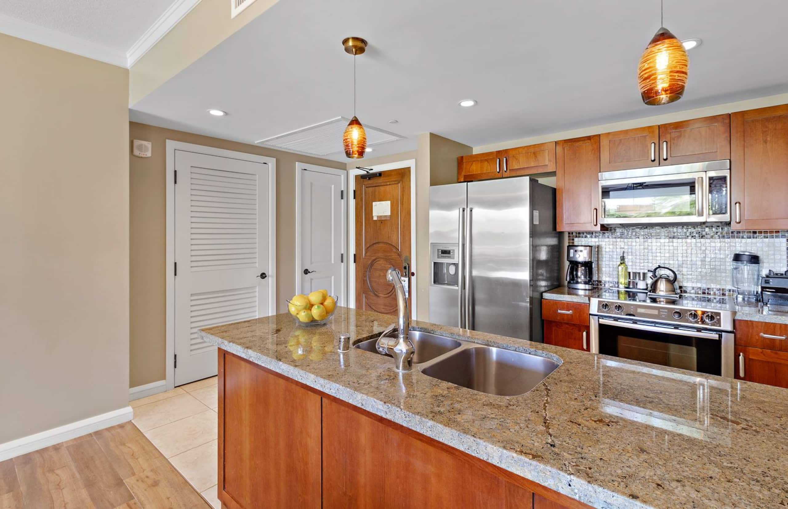 Condo in Lahaina · ★4.89 · 2 bedrooms · 3 beds · 1 bath - Image 8