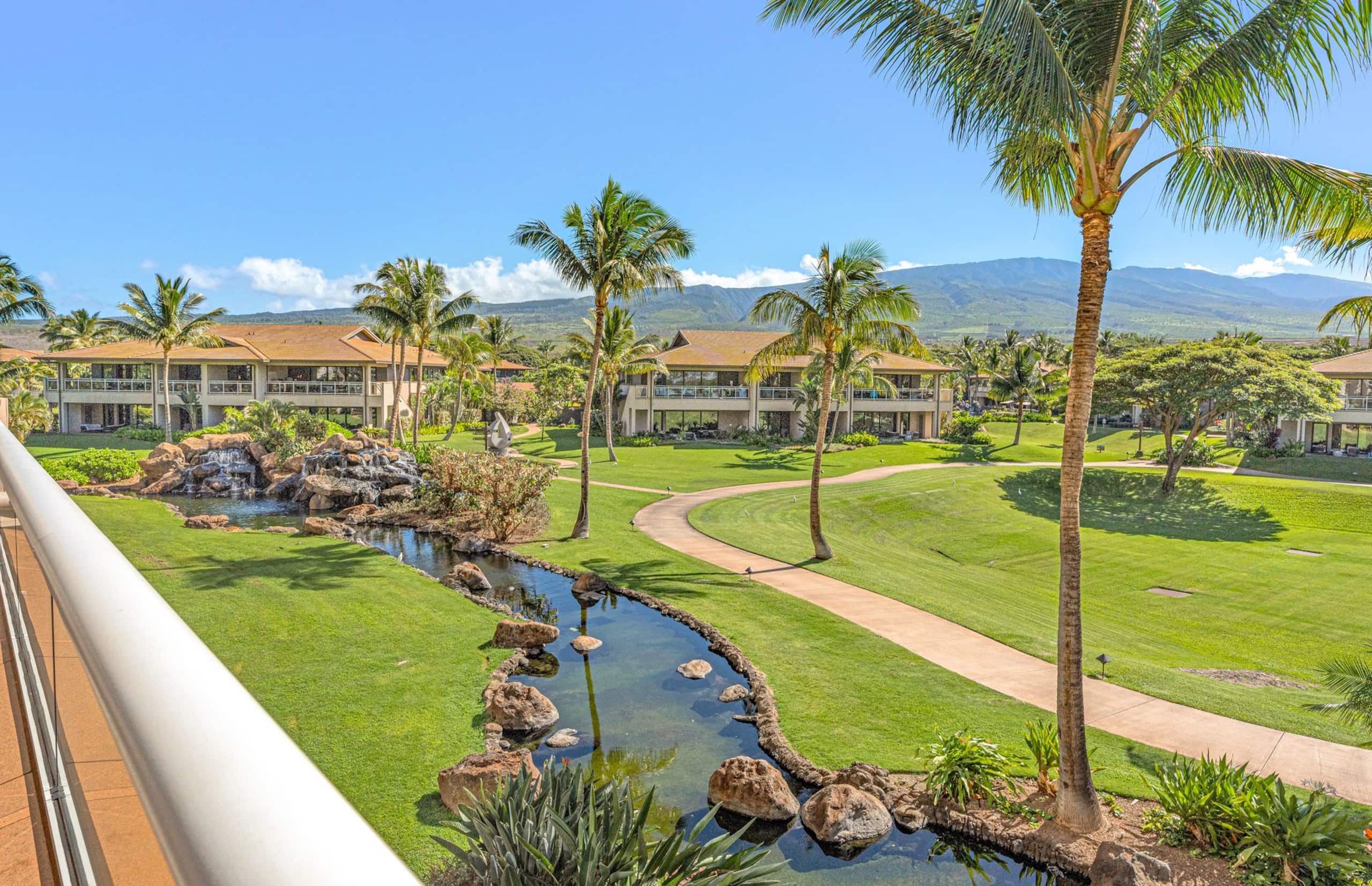 Condo in Lahaina · ★4.89 · 2 bedrooms · 3 beds · 1 bath - Image 2