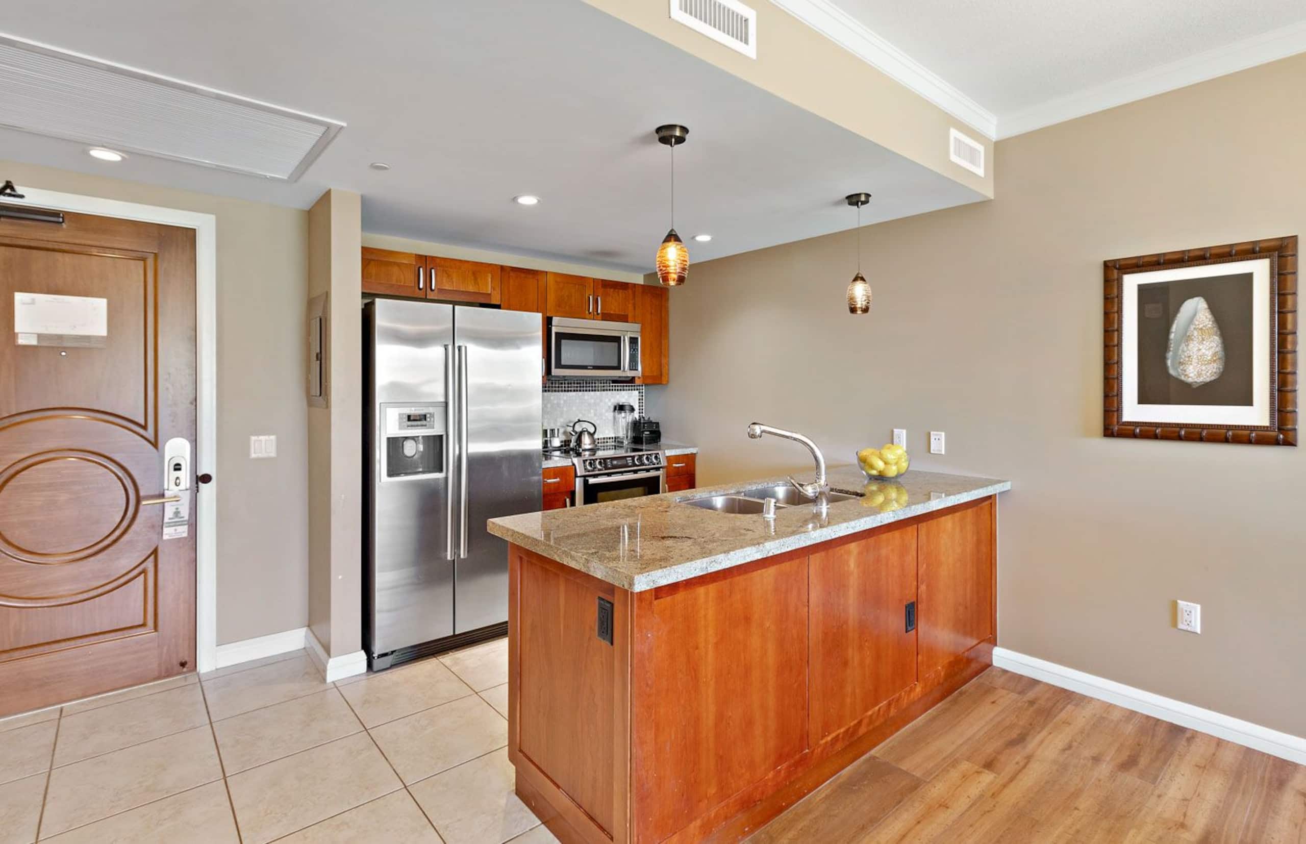 Condo in Lahaina · ★4.89 · 2 bedrooms · 3 beds · 1 bath - Image 6