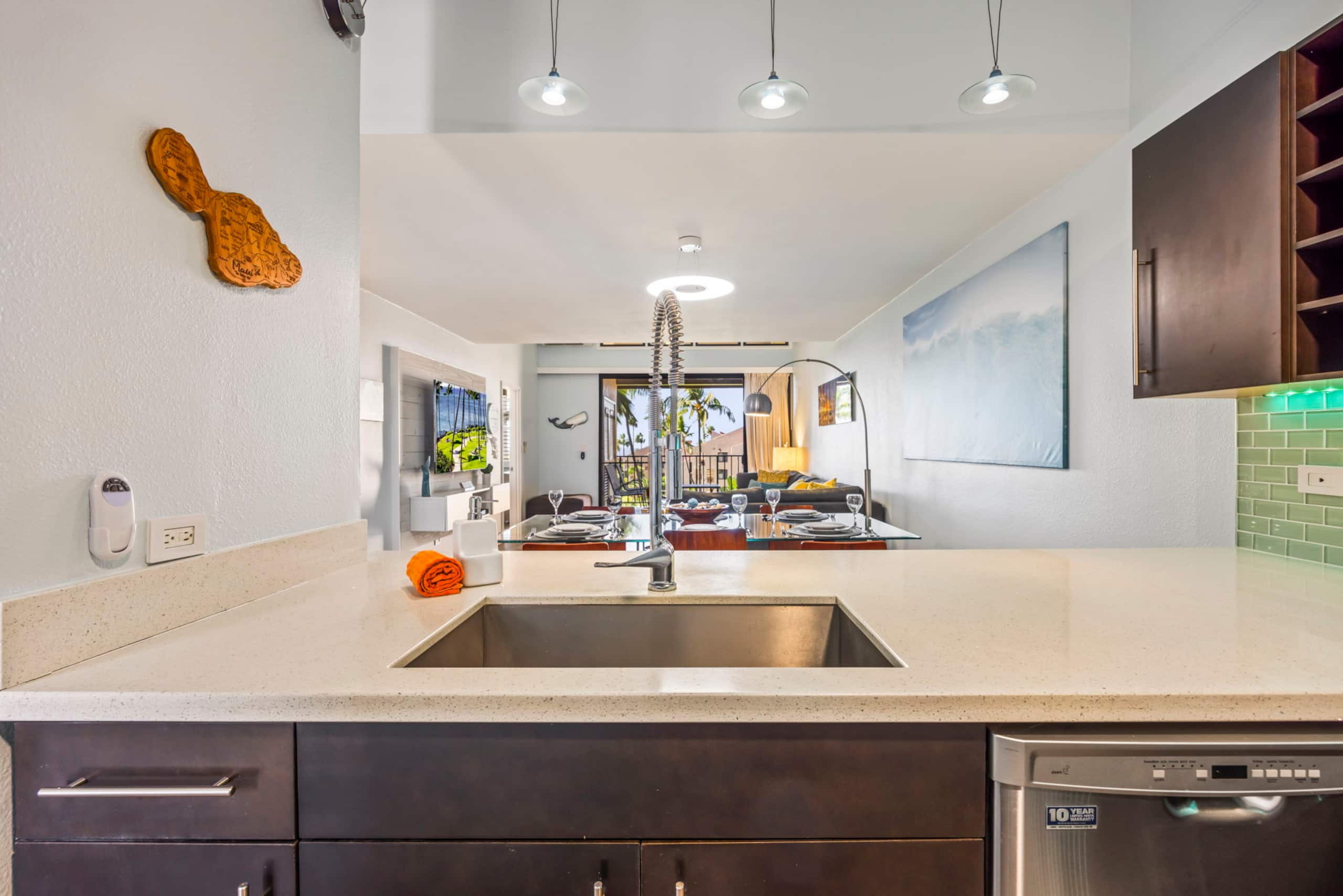 Condo in Kihei · ★4.76 · 3 bedrooms · 2 beds · 3 shared baths - Image 30