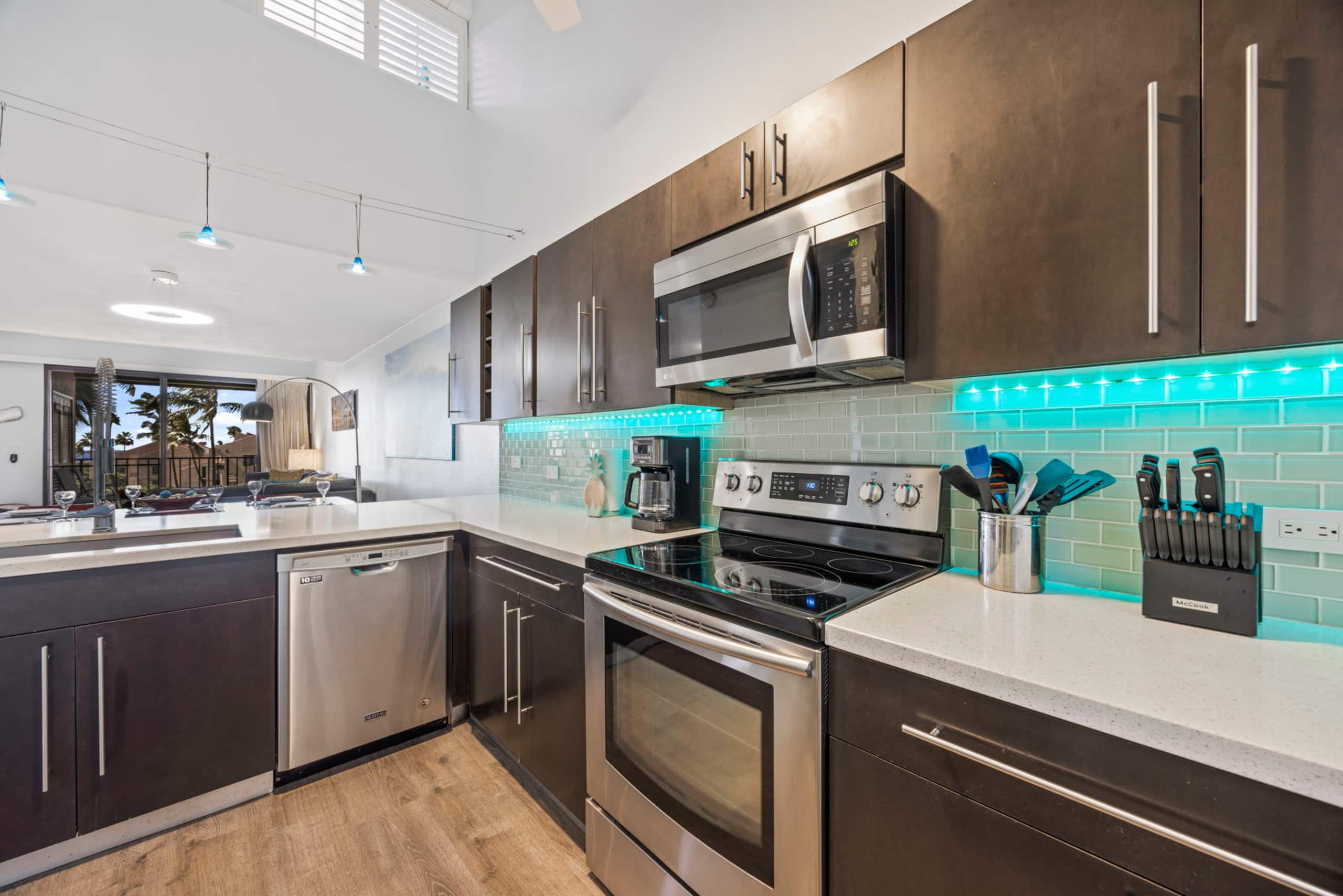 Condo in Kihei · ★4.76 · 3 bedrooms · 2 beds · 3 shared baths - Image 33