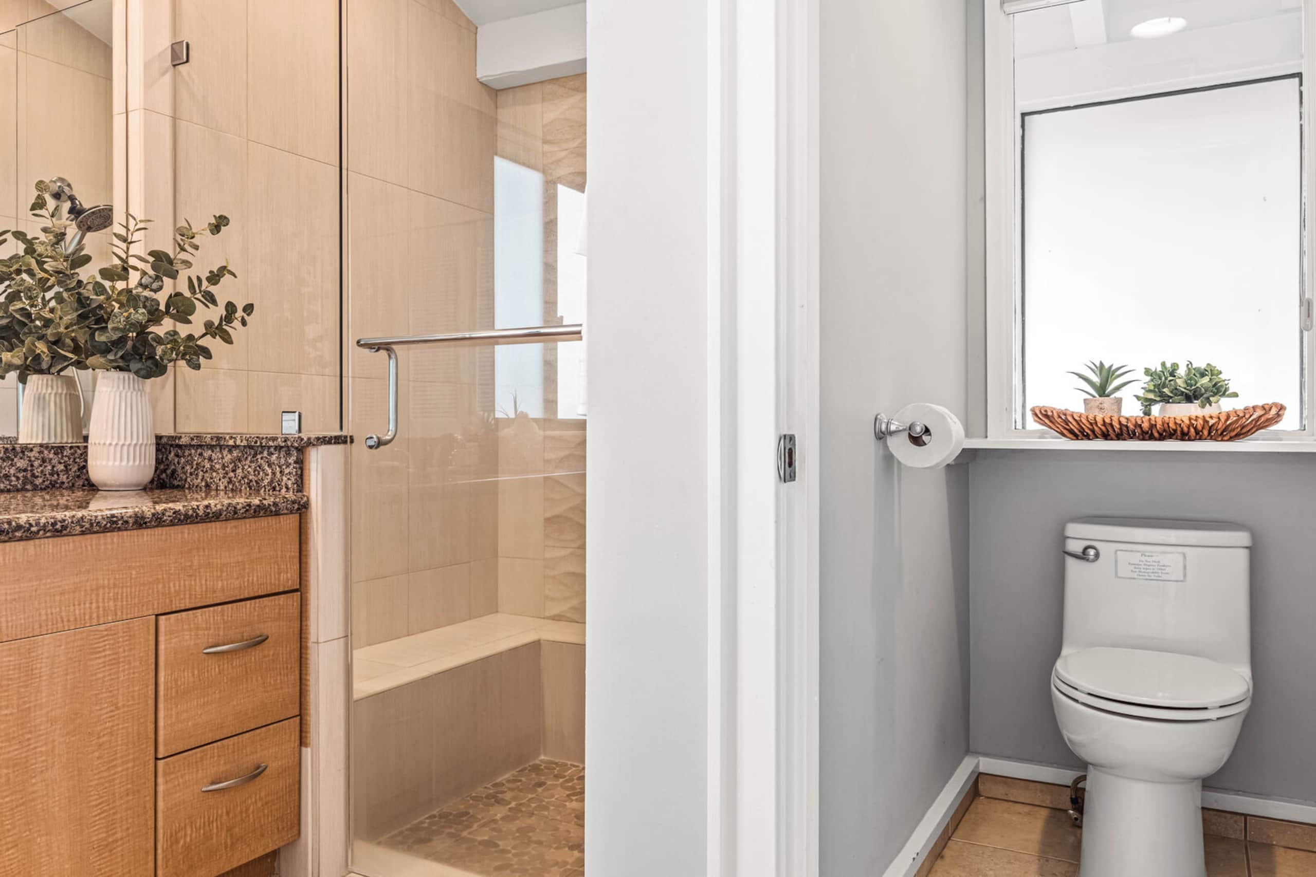 Condo in Lahaina · ★4.91 · 1 bedroom · 2 beds · 1.5 baths - Image 20