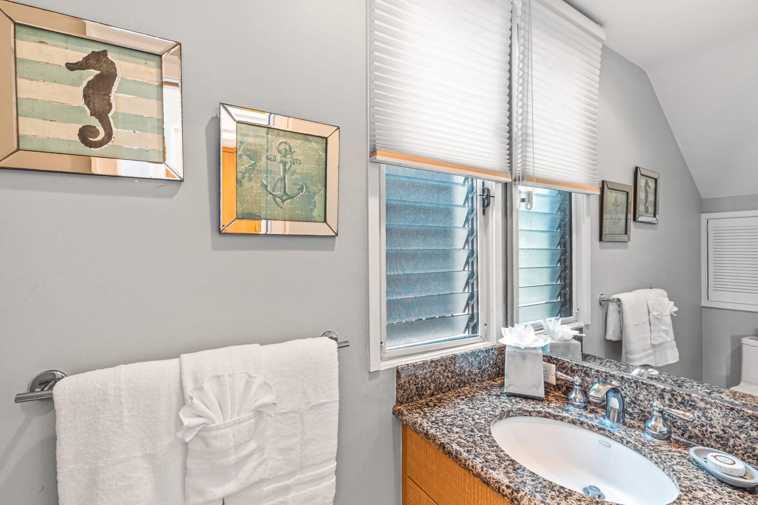 Condo in Lahaina · ★4.91 · 1 bedroom · 2 beds · 1.5 baths - Image 11