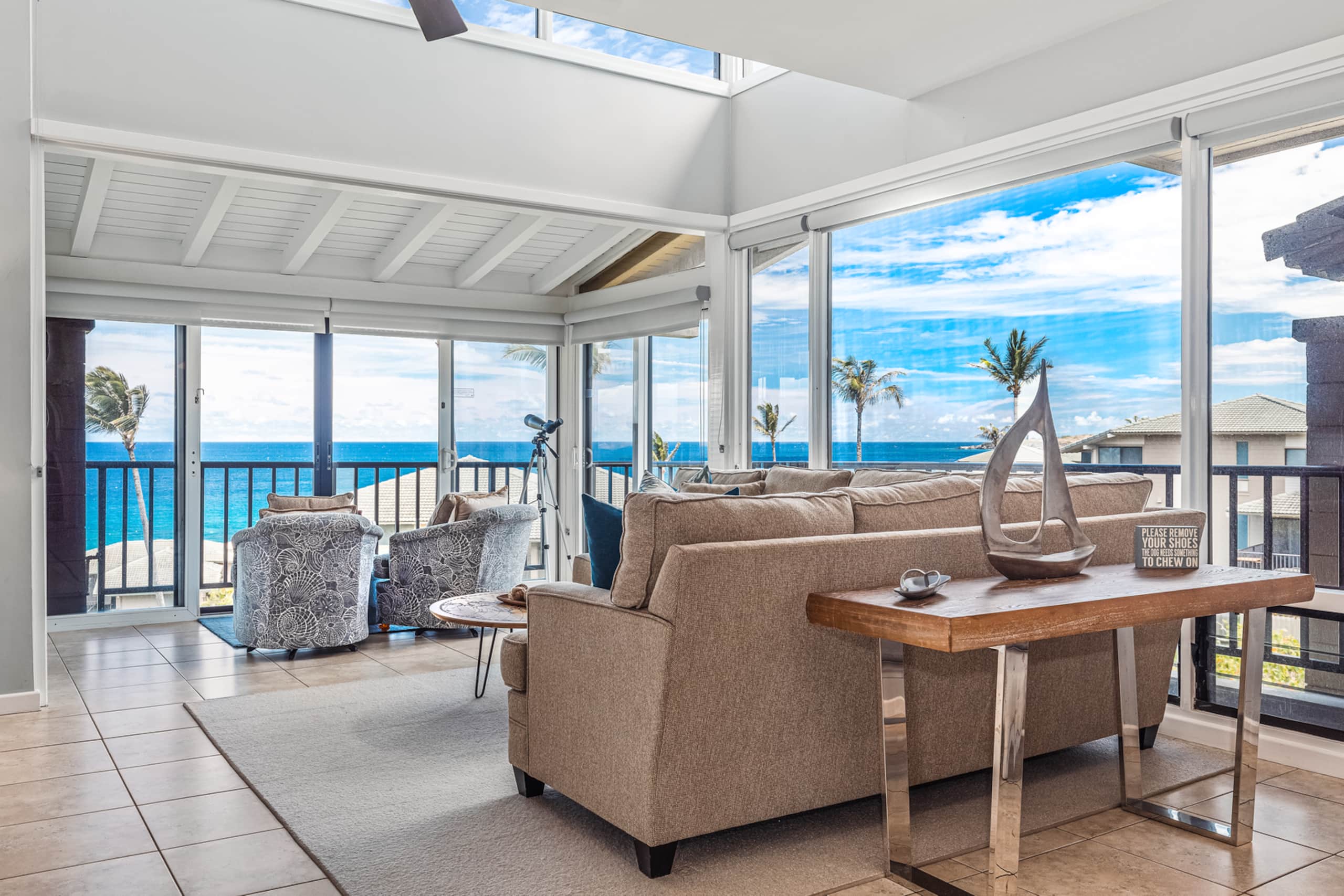 Condo in Lahaina · ★4.91 · 1 bedroom · 2 beds · 1.5 baths - Image 2
