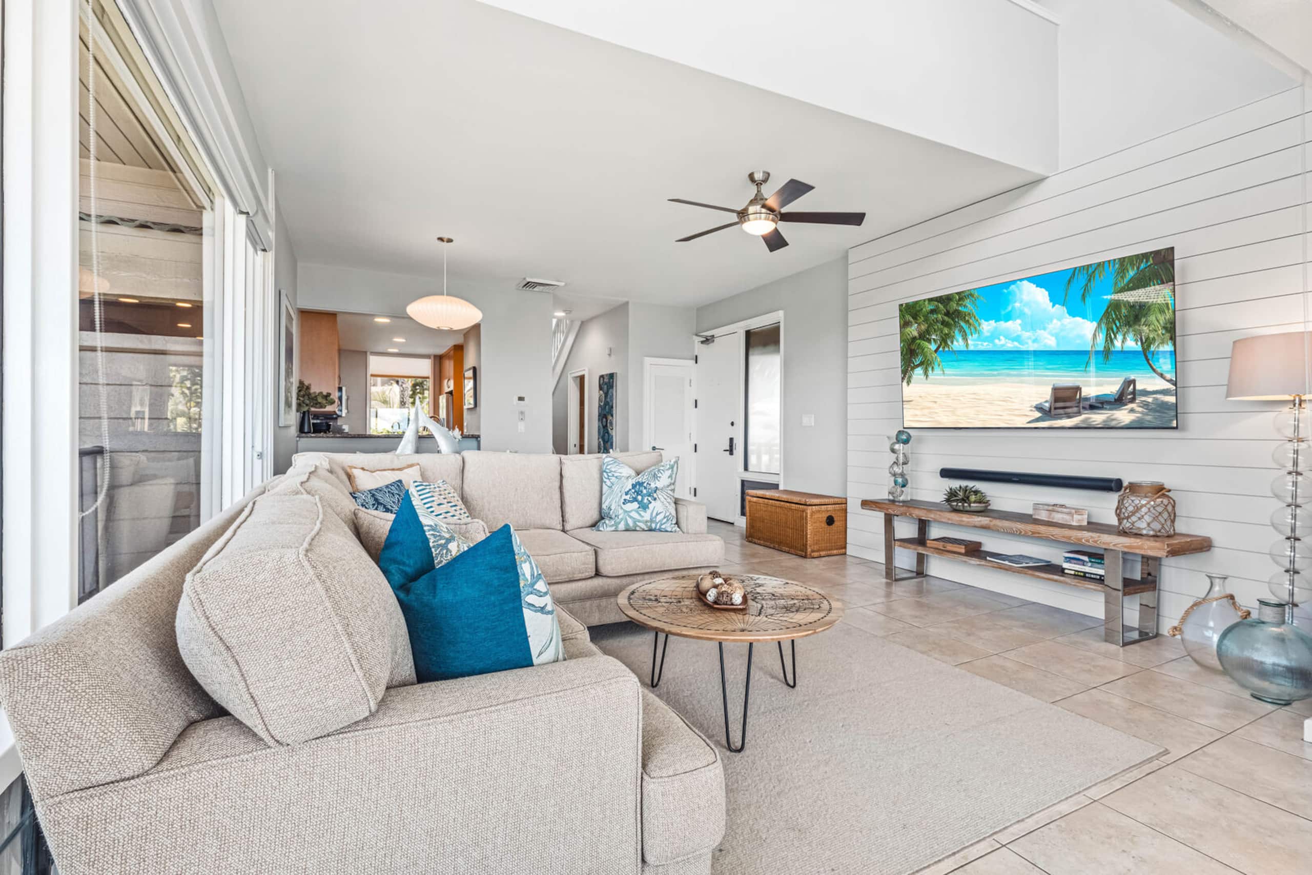Condo in Lahaina · ★4.91 · 1 bedroom · 2 beds · 1.5 baths - Image 4