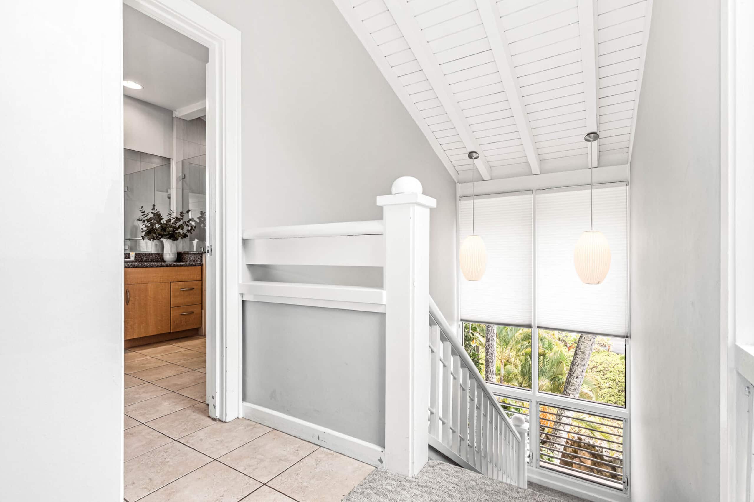Condo in Lahaina · ★4.91 · 1 bedroom · 2 beds · 1.5 baths - Image 21