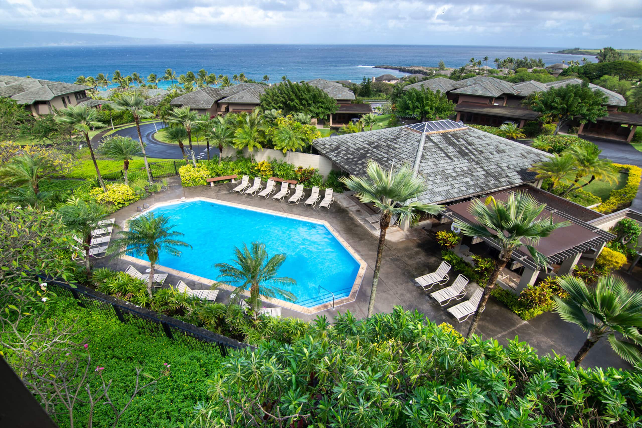 Condo in Lahaina · ★4.91 · 1 bedroom · 2 beds · 1.5 baths - Image 22