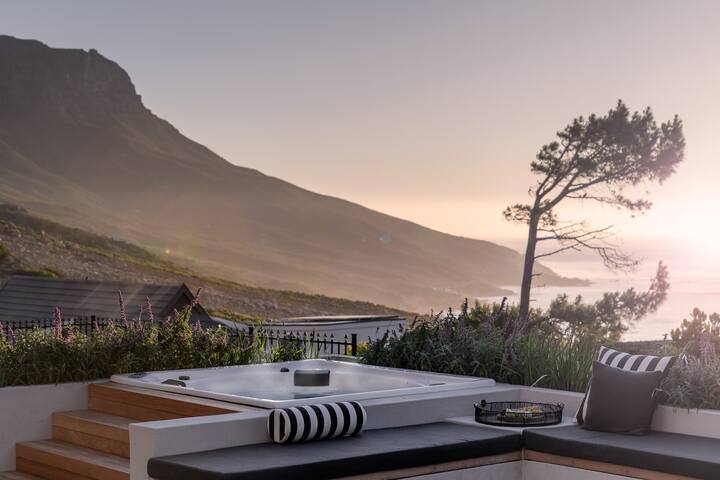 Camps Bay Villa | Ocean Views | Pool, Jacuzzi, Gym gallery image 2