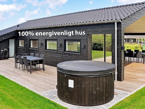 6 person holiday home in lemvig-by traum