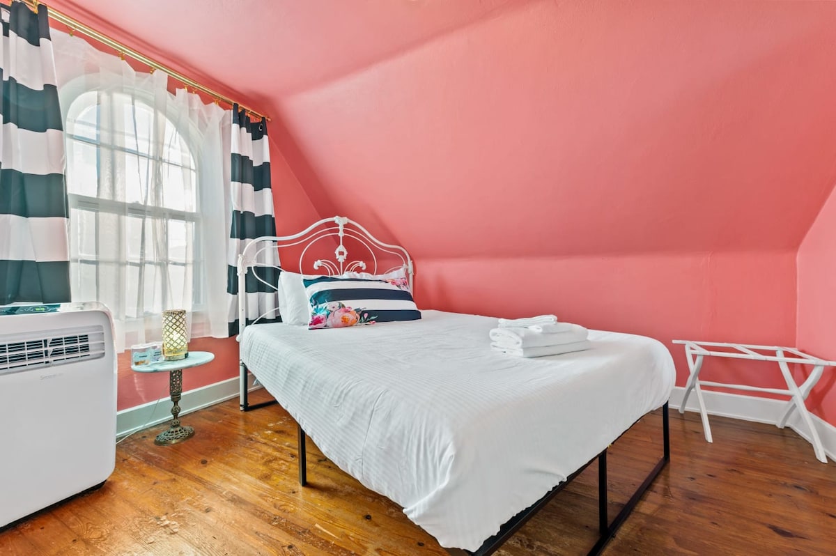 Retiro en una habitación con temática rosa