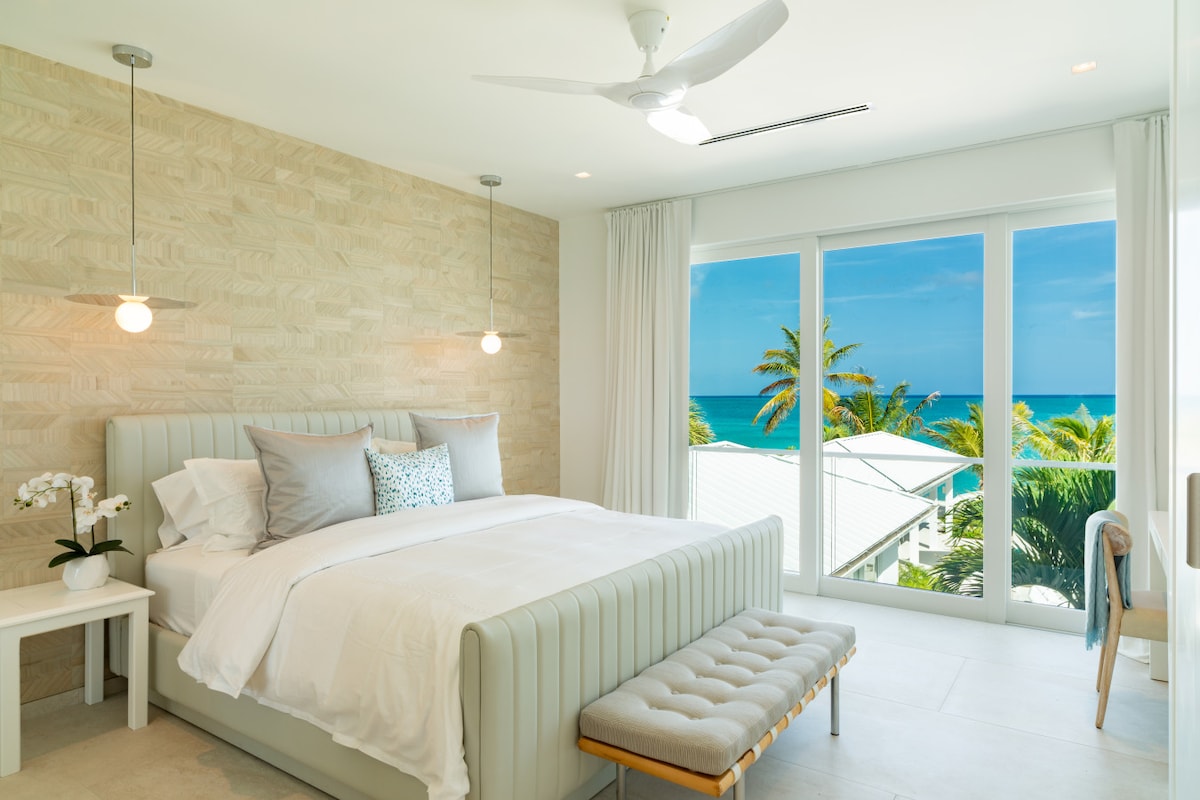 001 Villa Milestone 9796