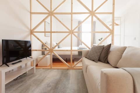 Imóvel de sucesso: Stylish Campolide Charm Apartment with Balcony em Campolide