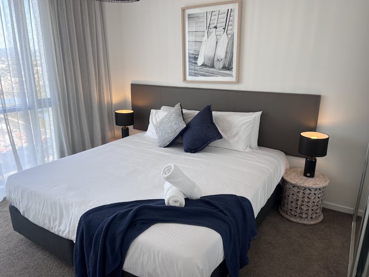 Მეორე საძინებელი შეიძლება იყოს 2 ერთადგილიანი საწოლი ან დიდი ზომის საწოლი