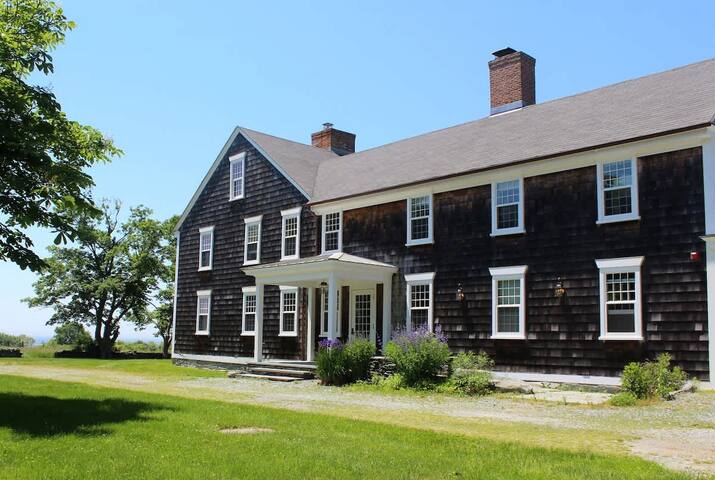 Historic 6BR Farmhouse on 300-Acre Bird Sanctuary