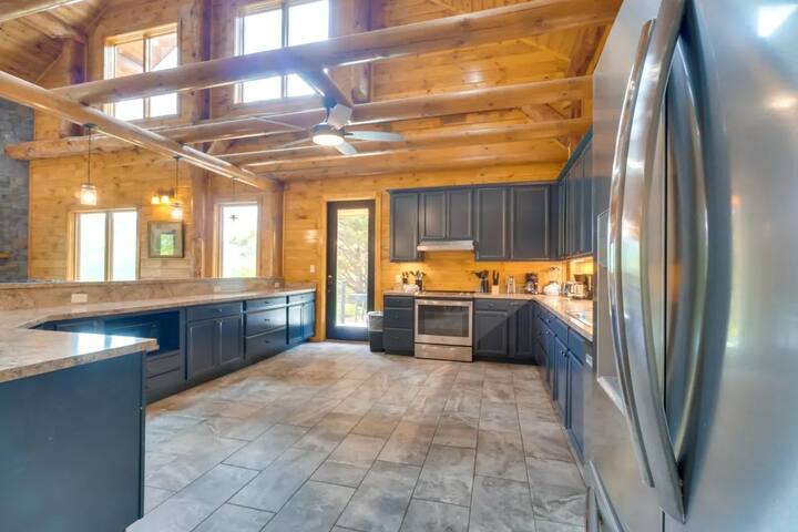 Heavenly Views Resort managed Airbnb listing 3