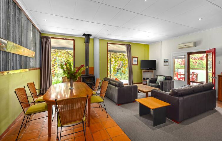 Apartment 3 gallery image 3