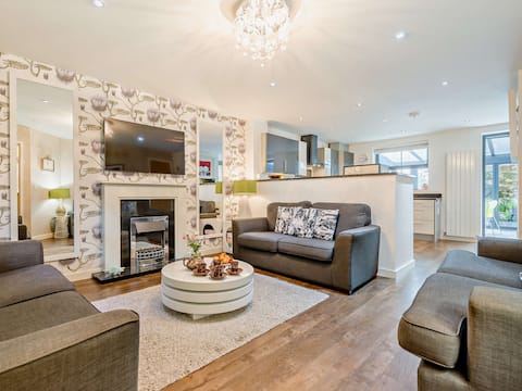 4 Bed in Charlestown (41199)