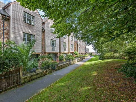 4 Bed in Charlestown (41199)