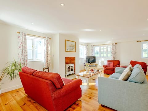 4 Bed in Wareham (oc-chric)