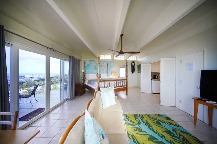 4 Mi To Beaches: Honolulu Hideaway W/ Views! - Honolulu