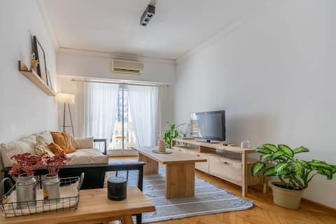 Top Airbnb: Spacious and cozy apartment in Retiro in Retiro