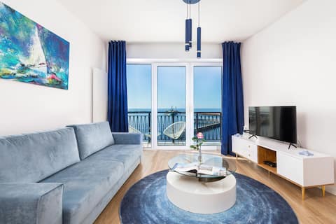 Stylish Studio | Balcony with Sea View and Parking