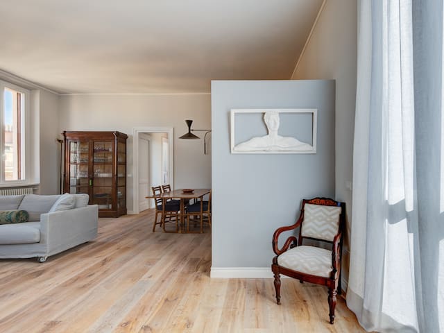 Luxury Bright Prati Apartment