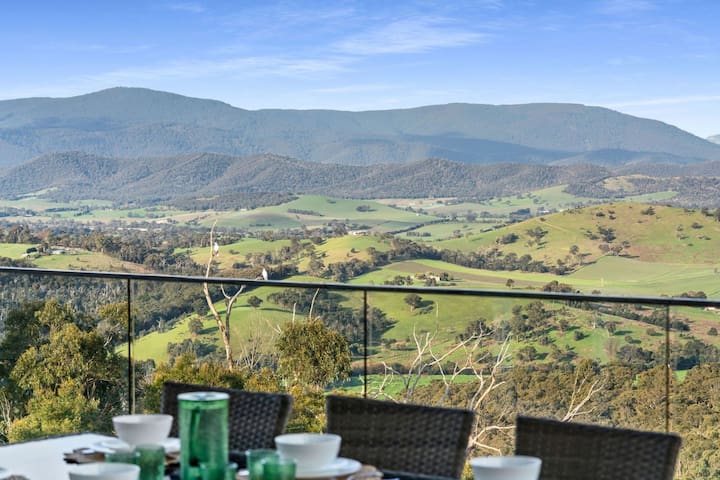 Skyline Views Yarra Valley’s Elevated Escape