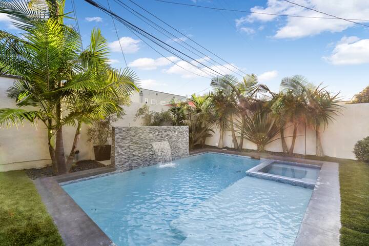 Timeless Escape in West Hollywood with Pool gallery image 5