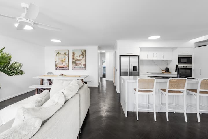 Super Modern Diamond Beach Resort Penthouse 33 - Gold Coast