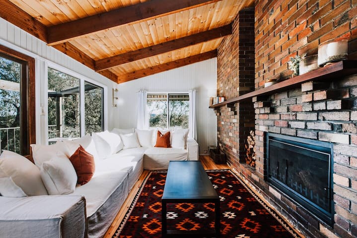 Bliss Stays MUDGEE managed Airbnb listing 1