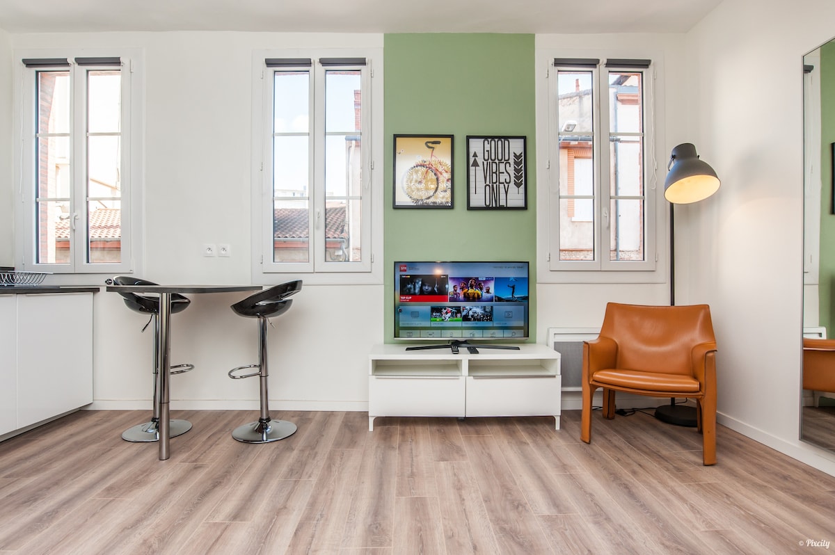 Successful Airbnb property: Le Casanova - Close to Compans-Caffarelli metro station in Amidonniers / Compans Caffarelli / Brouardel