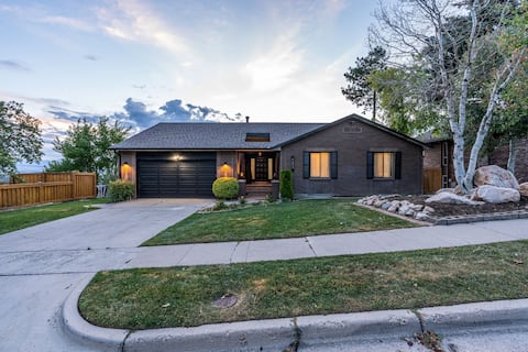 Millcreek Villa: Scenic Fun & Games Getaway!ski